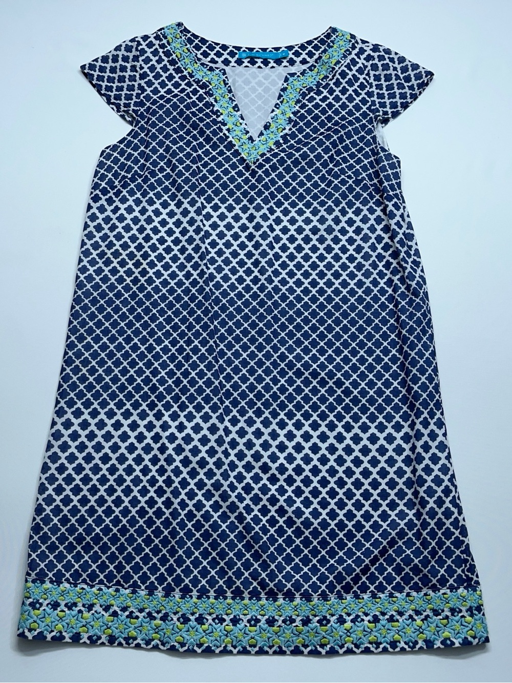 Tori Richard Dress Womens Size 4 Embroidered Trim Shift Blue Copyright Print